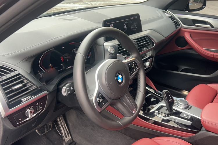 Used BMW X4 2020 xDrive25i M Sport Package Interior 3