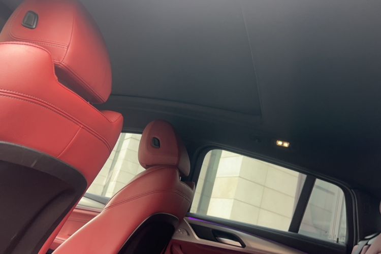 Used BMW X4 2020 xDrive25i M Sport Package Interior 6
