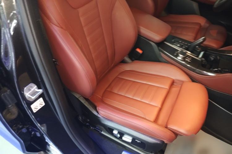 Used BMW X4 2020 xDrive25i M Sport Package Right Front Seat