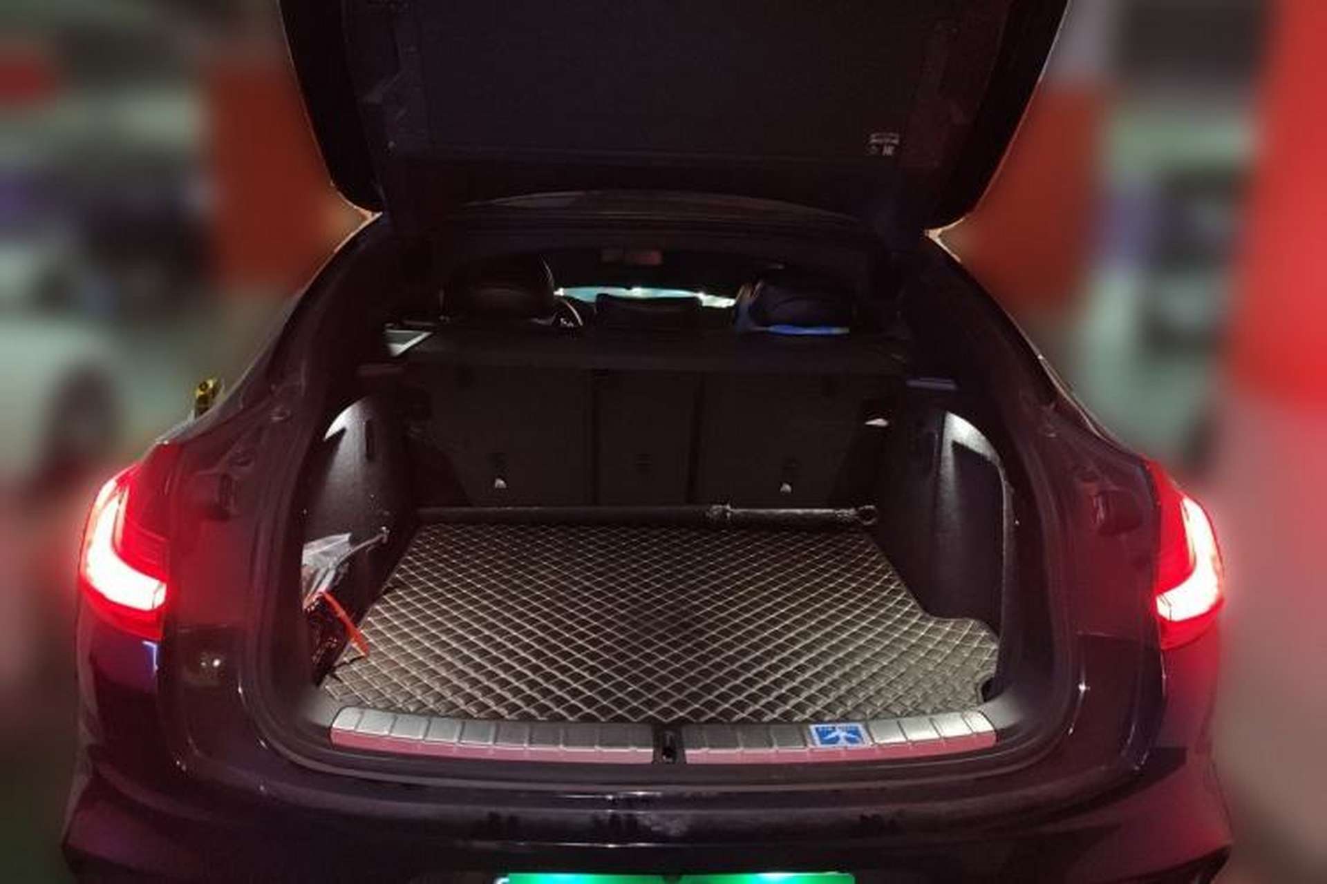 Used BMW X4 2020 xDrive30i M Sport Package Trunk
