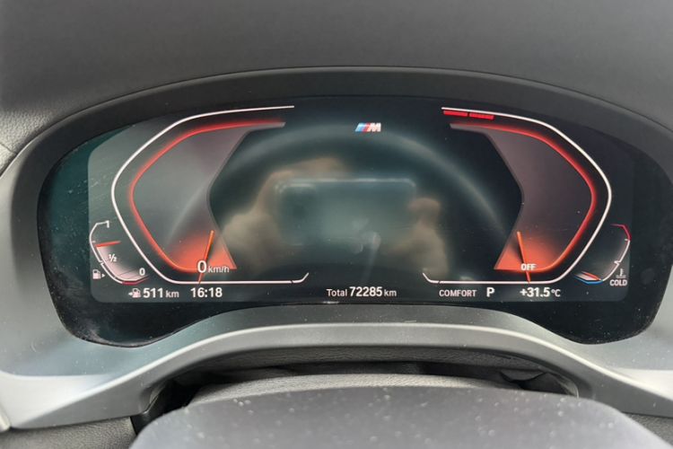 Used BMW X4 2020 xDrive25i M Sport Package Odometer Close Up