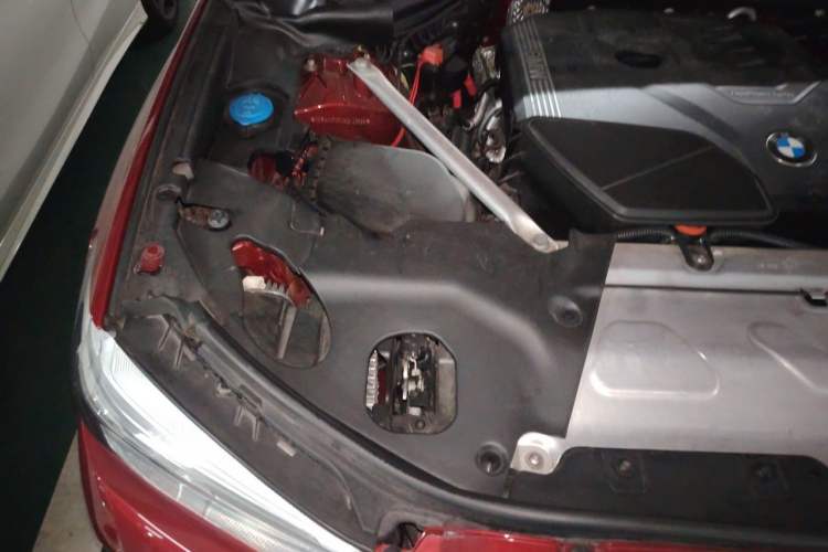 Used BMW X4 2020 xDrive25i M Sport Package Engine Bay Right