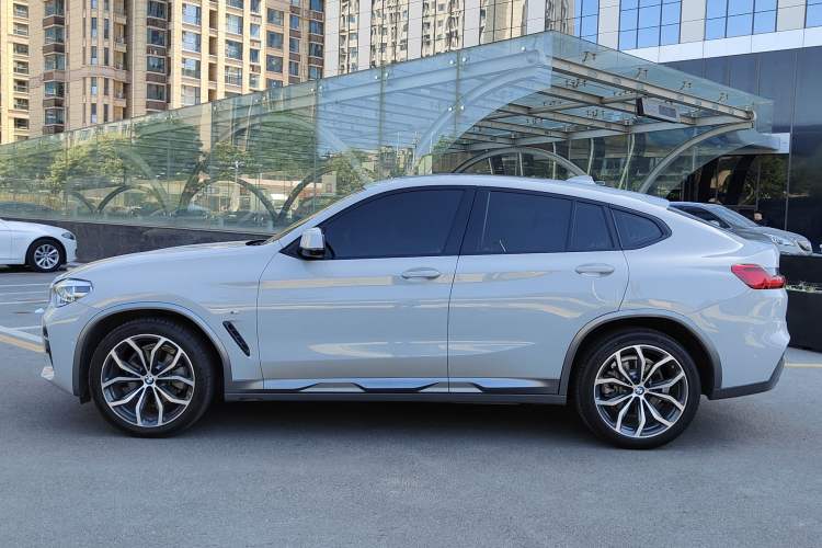 Used BMW X4 2020 xDrive25i M Sport Package Exterior 1