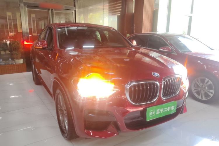 Used BMW X4 2020 xDrive25i M Sport Package Front Right 45 Deg
