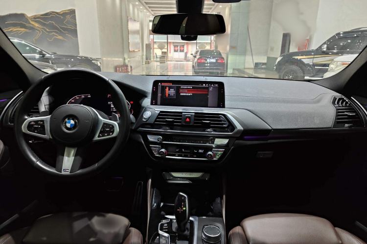 Used BMW X4 2020 xDrive25i M Sport Package Interior 1