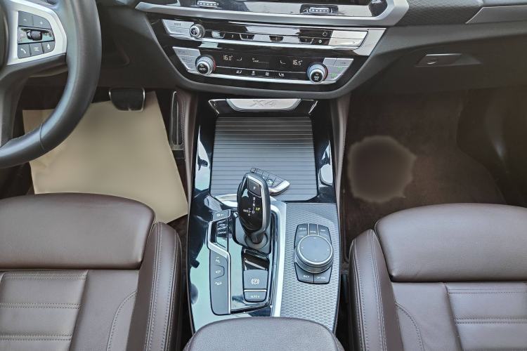 Used BMW X4 2020 xDrive25i M Sport Package Interior 12