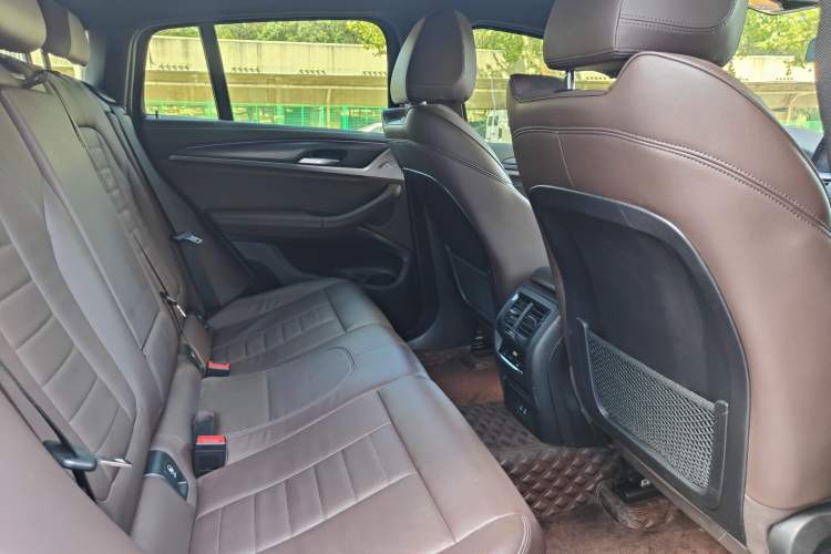 Used BMW X4 2020 xDrive25i M Sport Package Interior 7