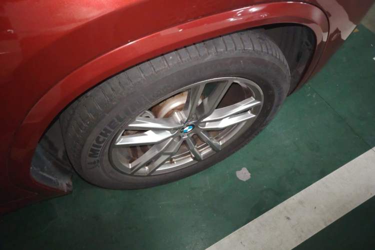 Used BMW X4 2020 xDrive25i M Sport Package Right Front Wheel Hub