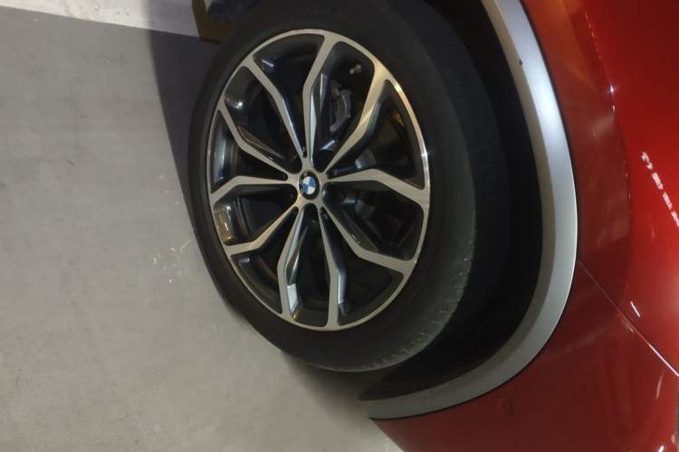 Used BMW X4 2020 xDrive25i M Sport Package Right Front Wheel Hub