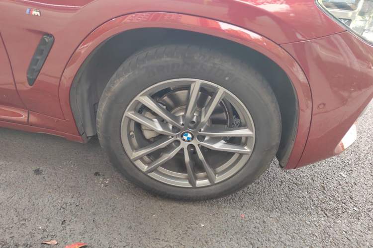 Used BMW X4 2020 xDrive25i M Sport Package Right Front Wheel Hub