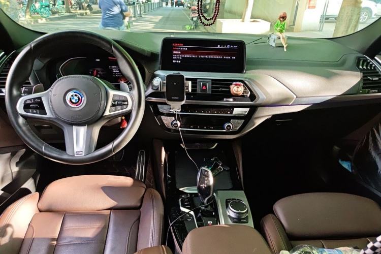 Used BMW X4 2020 xDrive25i M Sport Package Center Console