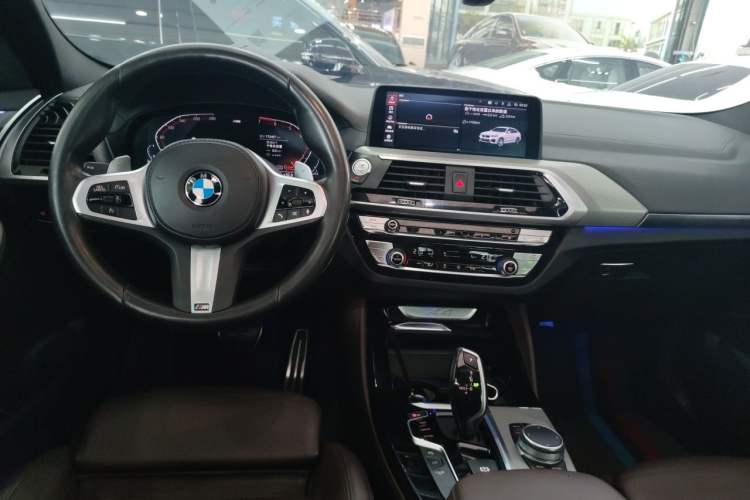 Used BMW X4 2020 xDrive25i M Sport Package Center Console