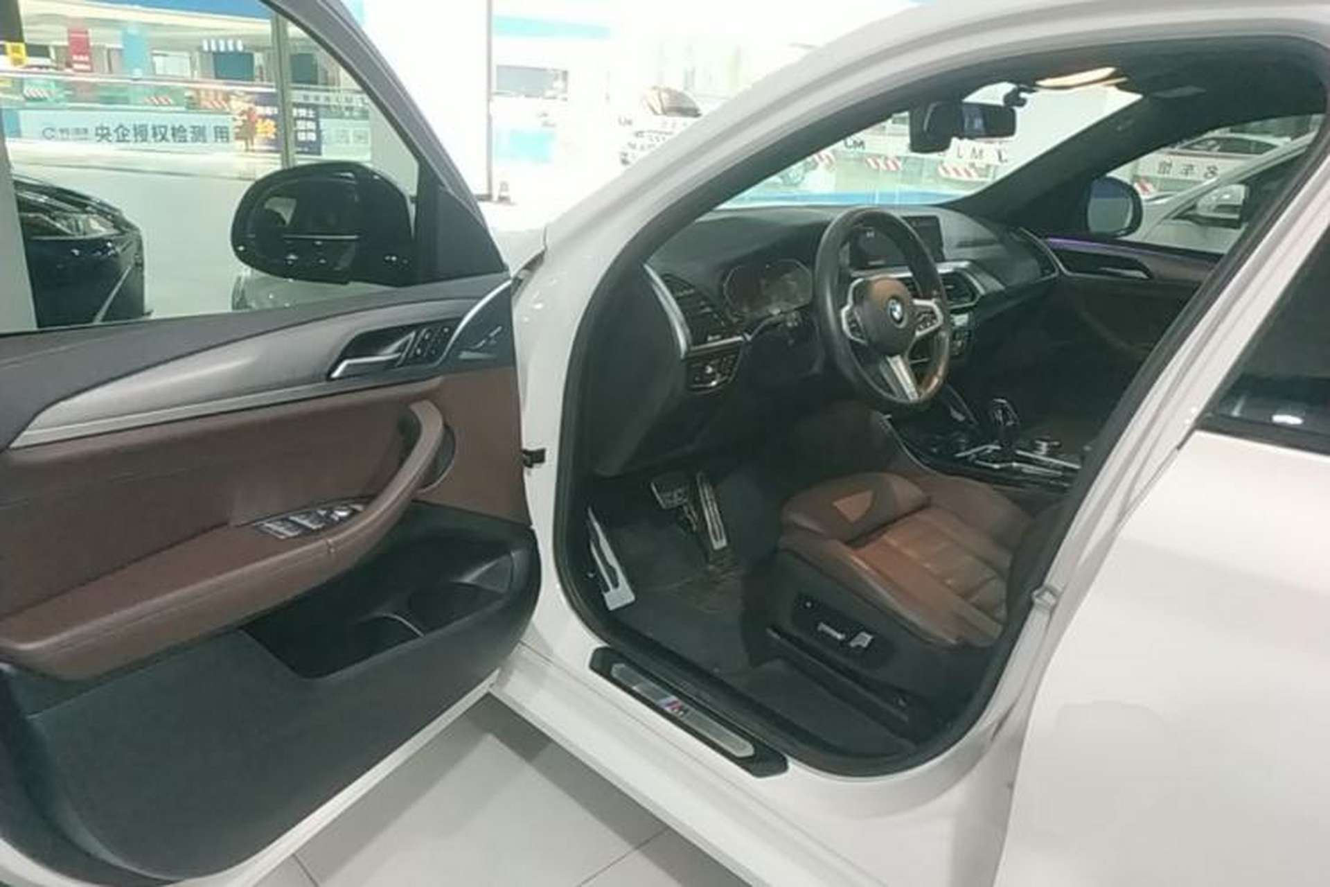 Used BMW X4 2020 xDrive25i M Sport Package Driver Seat