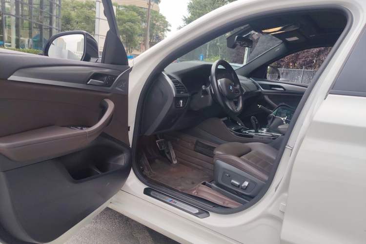 Used BMW X4 2020 xDrive25i M Sport Package Driver Seat