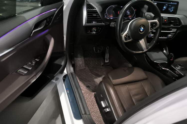 Used BMW X4 2020 xDrive25i M Sport Package Driver Seat