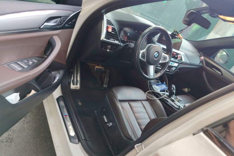 Used BMW X4 2020 xDrive25i M Sport Package Driver Seat