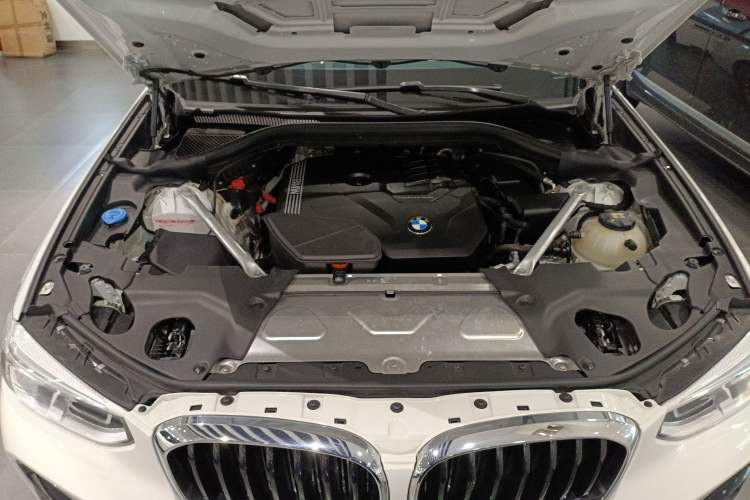 Used BMW X4 2020 xDrive25i M Sport Package Engine Bay
