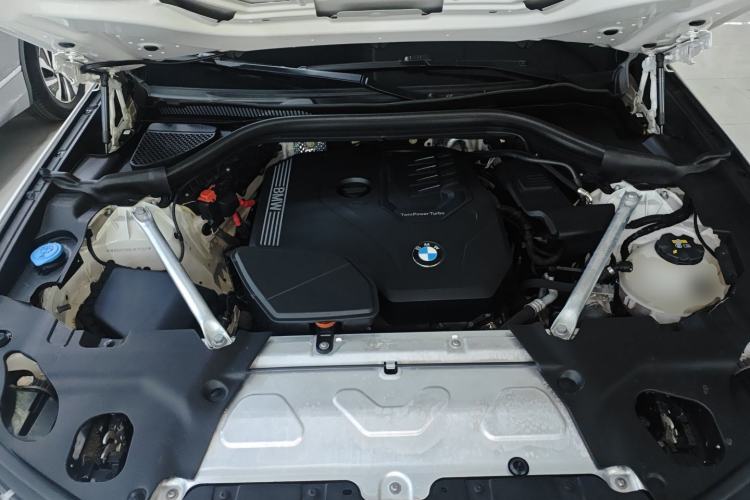 Used BMW X4 2020 xDrive25i M Sport Package Engine Bay