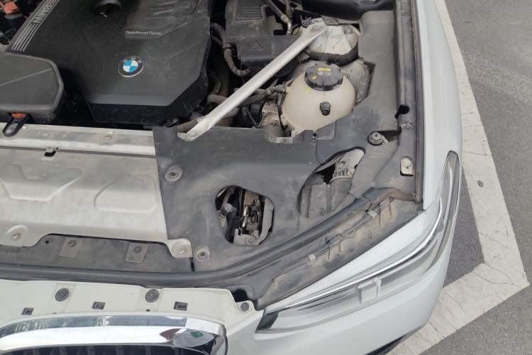 Used BMW X4 2020 xDrive25i M Sport Package Engine Bay Left