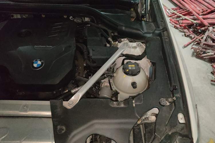 Used BMW X4 2020 xDrive25i M Sport Package Engine Bay Left