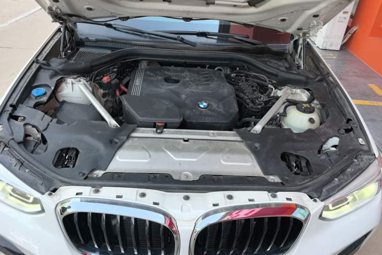 Used BMW X4 2020 xDrive25i M Sport Package Engine Bay
