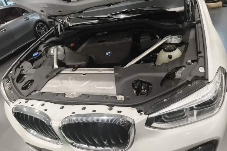 Used BMW X4 2020 xDrive25i M Sport Package Engine Bay