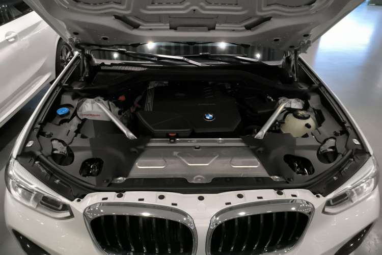 Used BMW X4 2020 xDrive25i M Sport Package Engine Bay