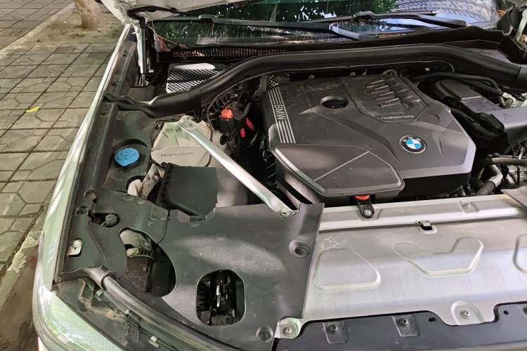 Used BMW X4 2020 xDrive25i M Sport Package Engine Bay Right