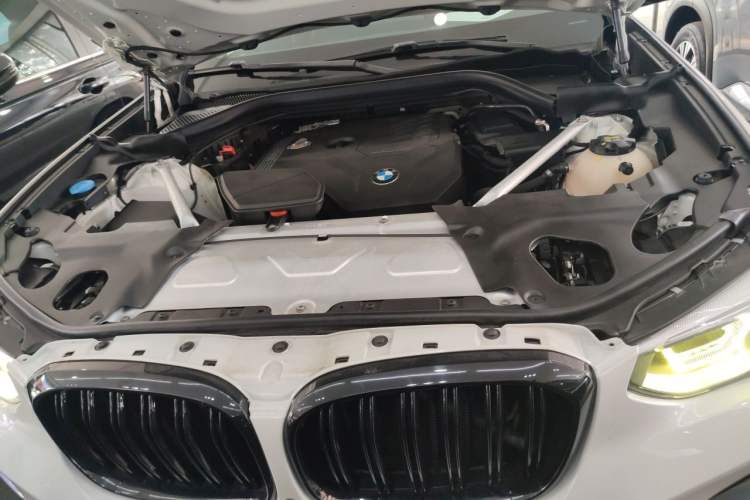 Used BMW X4 2020 xDrive25i M Sport Package Engine Bay