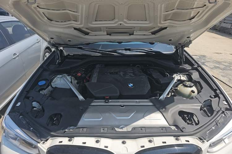 Used BMW X4 2020 xDrive25i M Sport Package Engine Bay