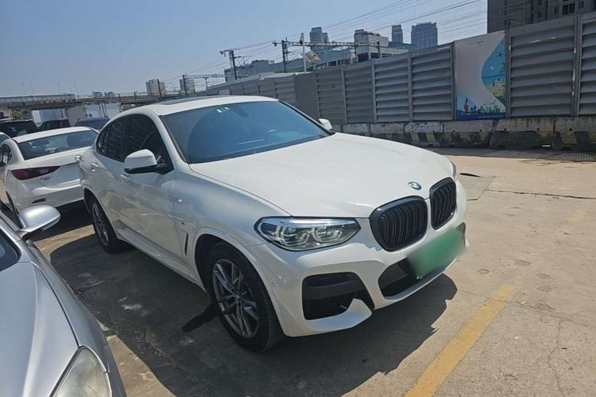 Used BMW X4 2020 xDrive25i M Sport Package Exterior 1