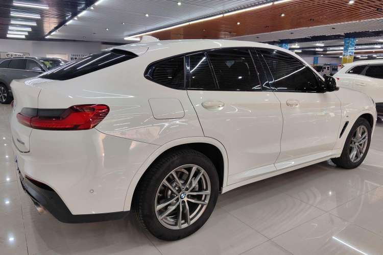 Used BMW X4 2020 xDrive25i M Sport Package Exterior 2