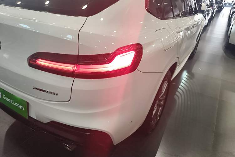 Used BMW X4 2020 xDrive25i M Sport Package Exterior 3