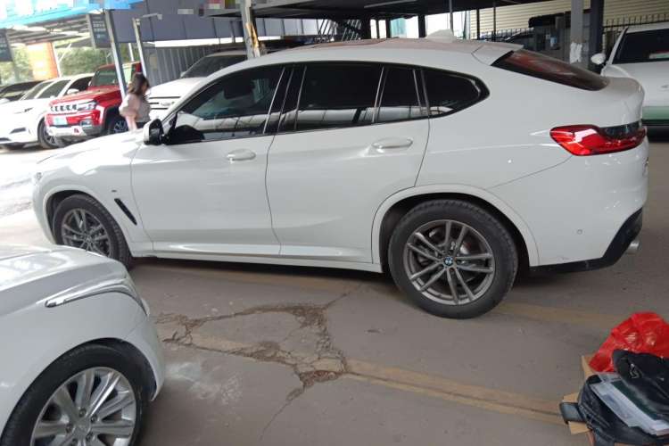 Used BMW X4 2020 xDrive25i M Sport Package Exterior 3