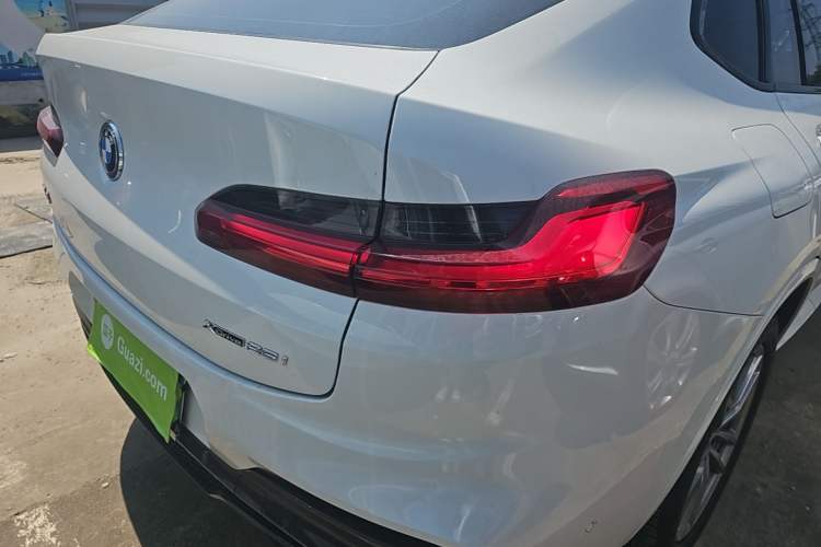 Used BMW X4 2020 xDrive25i M Sport Package Exterior 3