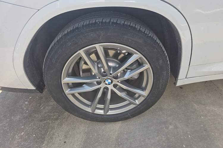 Used BMW X4 2020 xDrive25i M Sport Package Exterior 5