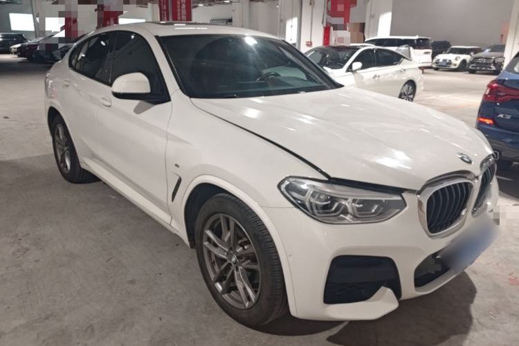 Used BMW X4 2020 xDrive25i M Sport Package Front Right 45 Deg