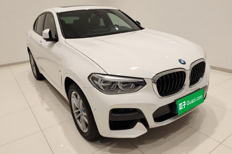 Used BMW X4 2020 xDrive25i M Sport Package Front Right 45 Deg