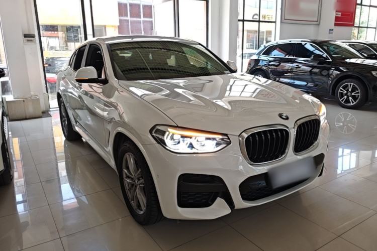 Used BMW X4 2020 xDrive25i M Sport Package Front Right 45 Deg