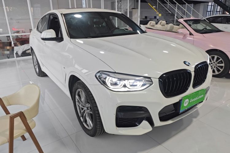 Used BMW X4 2020 xDrive25i M Sport Package Front Right 45 Deg
