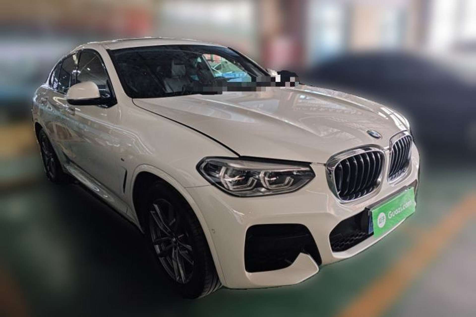 Used BMW X4 2020 xDrive25i M Sport Package Front Right 45 Deg