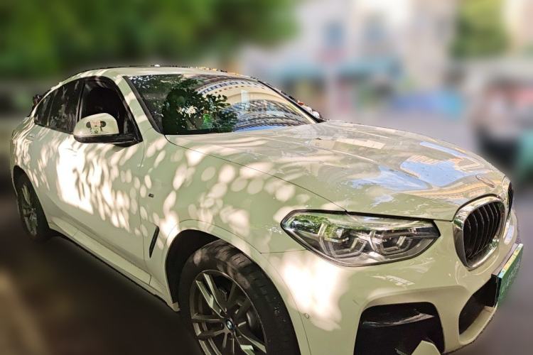 Used BMW X4 2020 xDrive25i M Sport Package Front Right 45 Deg