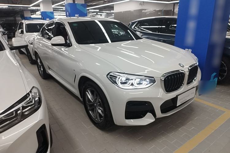 Used BMW X4 2020 xDrive25i M Sport Package Front Right 45 Deg