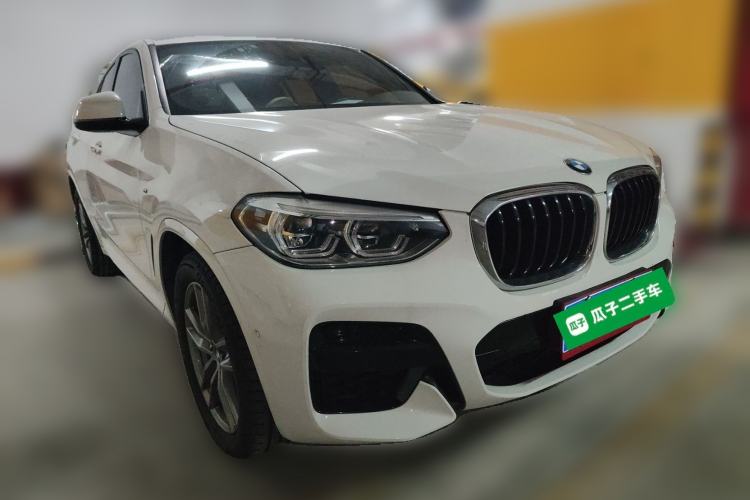 Used BMW X4 2020 xDrive25i M Sport Package Front Right 45 Deg
