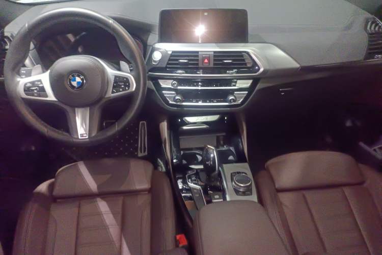 Used BMW X4 2020 xDrive25i M Sport Package Interior 2