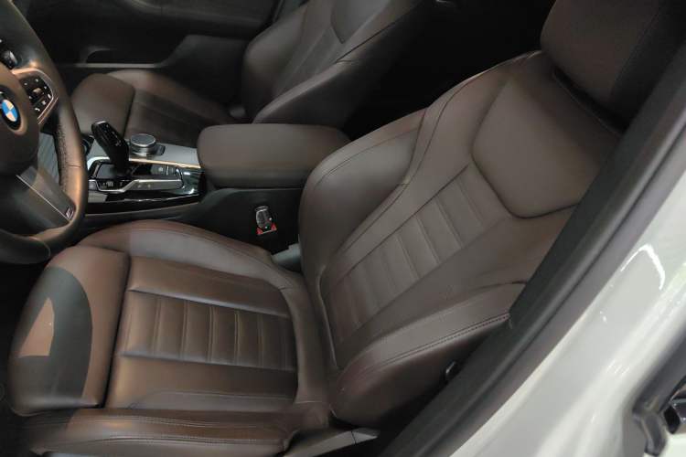 Used BMW X4 2020 xDrive25i M Sport Package Interior 2