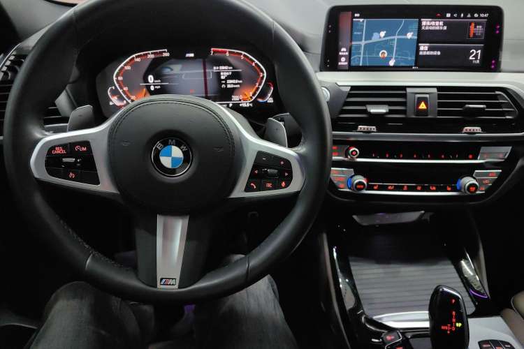 Used BMW X4 2020 xDrive25i M Sport Package Interior 3
