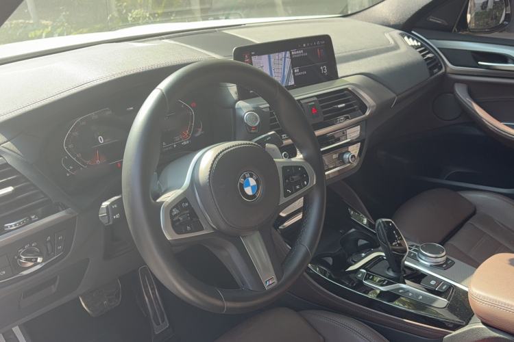 Used BMW X4 2020 xDrive30i M Sport Package Interior 4
