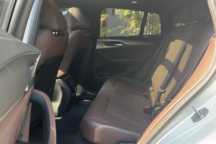 Used BMW X4 2020 xDrive30i M Sport Package Interior 5