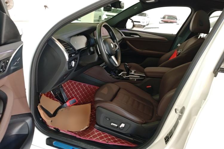 Used BMW X4 2020 xDrive25i M Sport Package Left Front Seat
